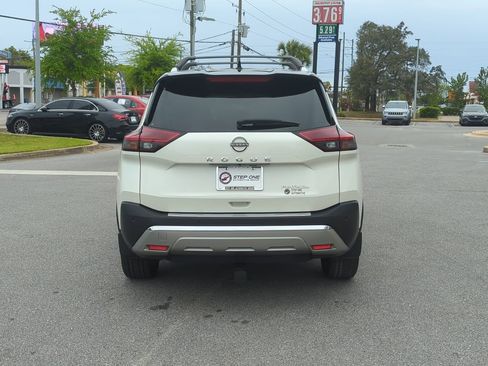 Used 2022 Nissan Rogue Platinum w/ Head-Up Display Package image 6