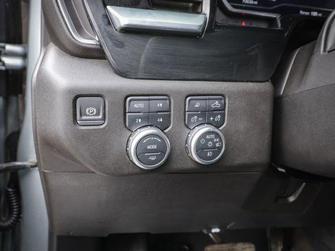 Used 2024 GMC Sierra 2500 SLT w/ Max Trailering Package AWD/4WD image 21
