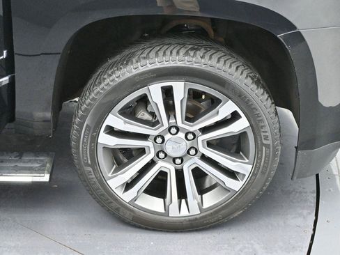 Used 2018 GMC Yukon XL Denali w/ Denali Ultimate Package AWD/4WD image 39