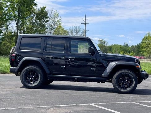 Used 2021 Jeep Wrangler Unlimited Sport AWD/4WD image 3