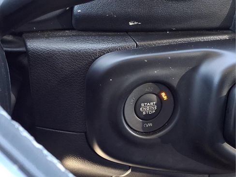 Used 2023 Jeep Wrangler Unlimited Sahara AWD/4WD image 10