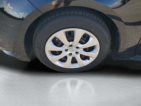 Used 2024 Toyota Corolla LE FWD image 25