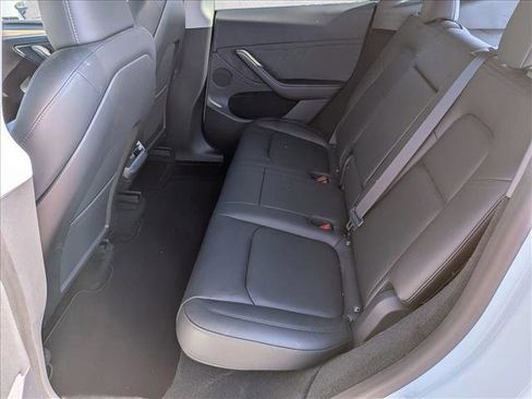Used 2023 Tesla Model Y Long Range image 17