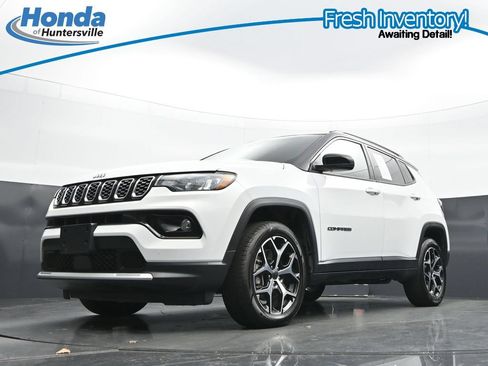 Used 2025 Jeep Compass Limited AWD/4WD image 29