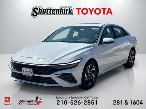Used 2025 Hyundai Elantra Limited FWD image 1