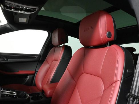Used 2026 Porsche Macan GTS AWD/4WD image 15