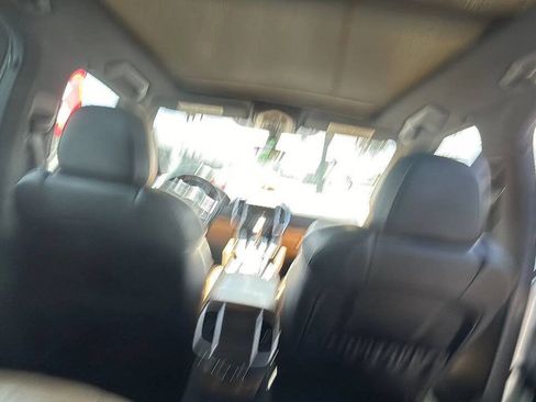 Used 2016 Porsche Cayenne S w/ Premium Package AWD/4WD image 28