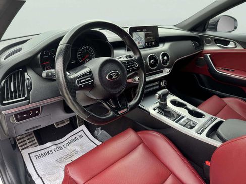 Used 2021 Kia Stinger GT1 RWD image 12