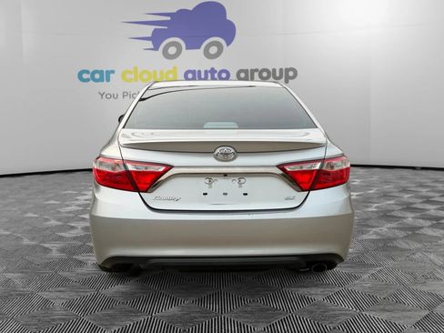 Used 2016 Toyota Camry SE FWD image 4