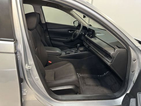 Certified 2024 Honda Accord LX image 38