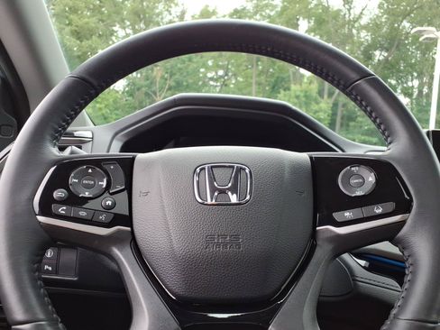 Used 2023 Honda Odyssey Touring image 27