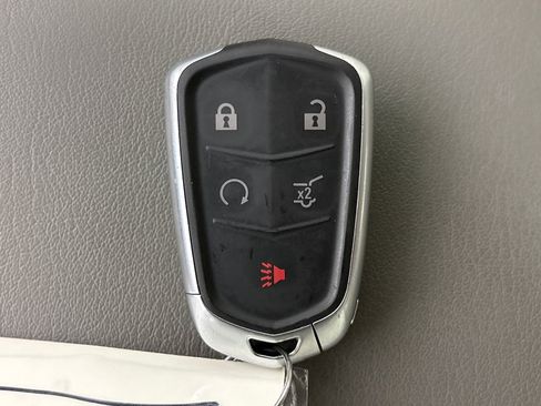 Used 2024 Cadillac XT6 Premium Luxury w/ Technology Package FWD image 34
