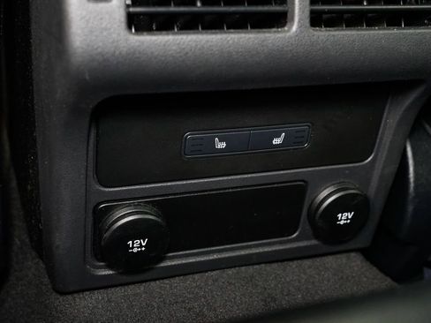 Used 2020 Jaguar XE S image 28