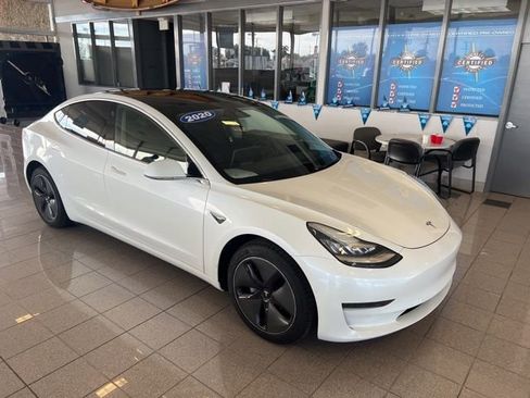 Used 2020 Tesla Model 3 Standard Range Plus image 1