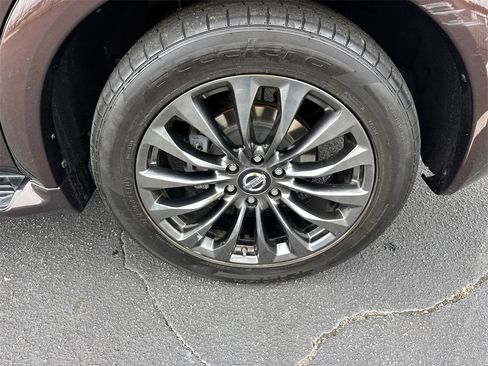 Used 2020 Nissan Armada Platinum w/ Interior Lighting Package image 21