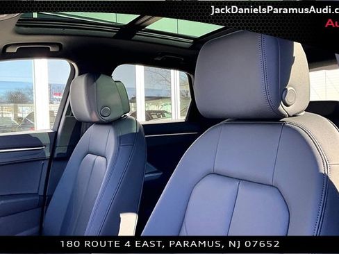 Used 2025 Audi Q3 2.0T Premium w/ Convenience Package image 17