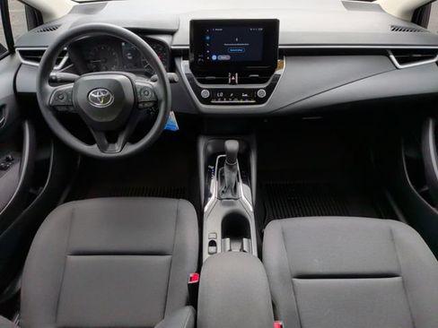Used 2025 Toyota Corolla LE FWD image 31