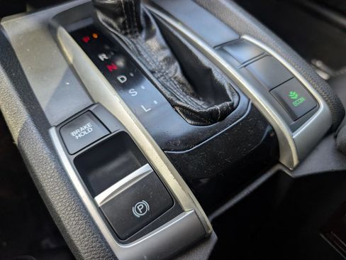Used 2018 Honda Civic EX image 26