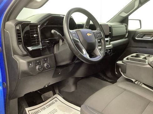 Used 2025 Chevrolet Silverado 1500 LT AWD/4WD image 13