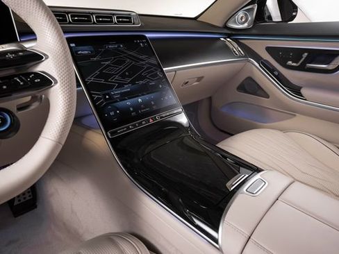 Used 2024 Mercedes-Benz S 63 AMG S image 30