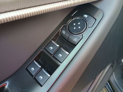 New 2026 Ford Explorer Active image 7