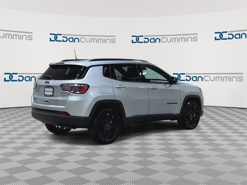 New 2026 Jeep Compass Latitude image 8