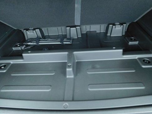 New 2026 Chevrolet Suburban LS w/ LPO, Chrome Package AWD/4WD image 13