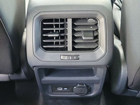 Used 2023 Volkswagen Tiguan SE R-Line FWD image 12
