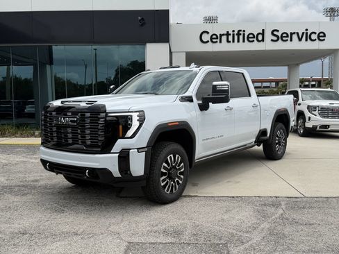 New 2026 GMC Sierra 2500 Denali Ultimate AWD/4WD image 8