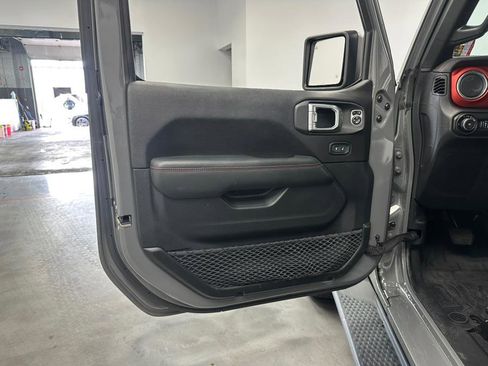 Used 2019 Jeep Wrangler Unlimited Rubicon image 27