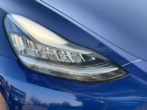 Used 2021 Tesla Model Y Standard Range image 31