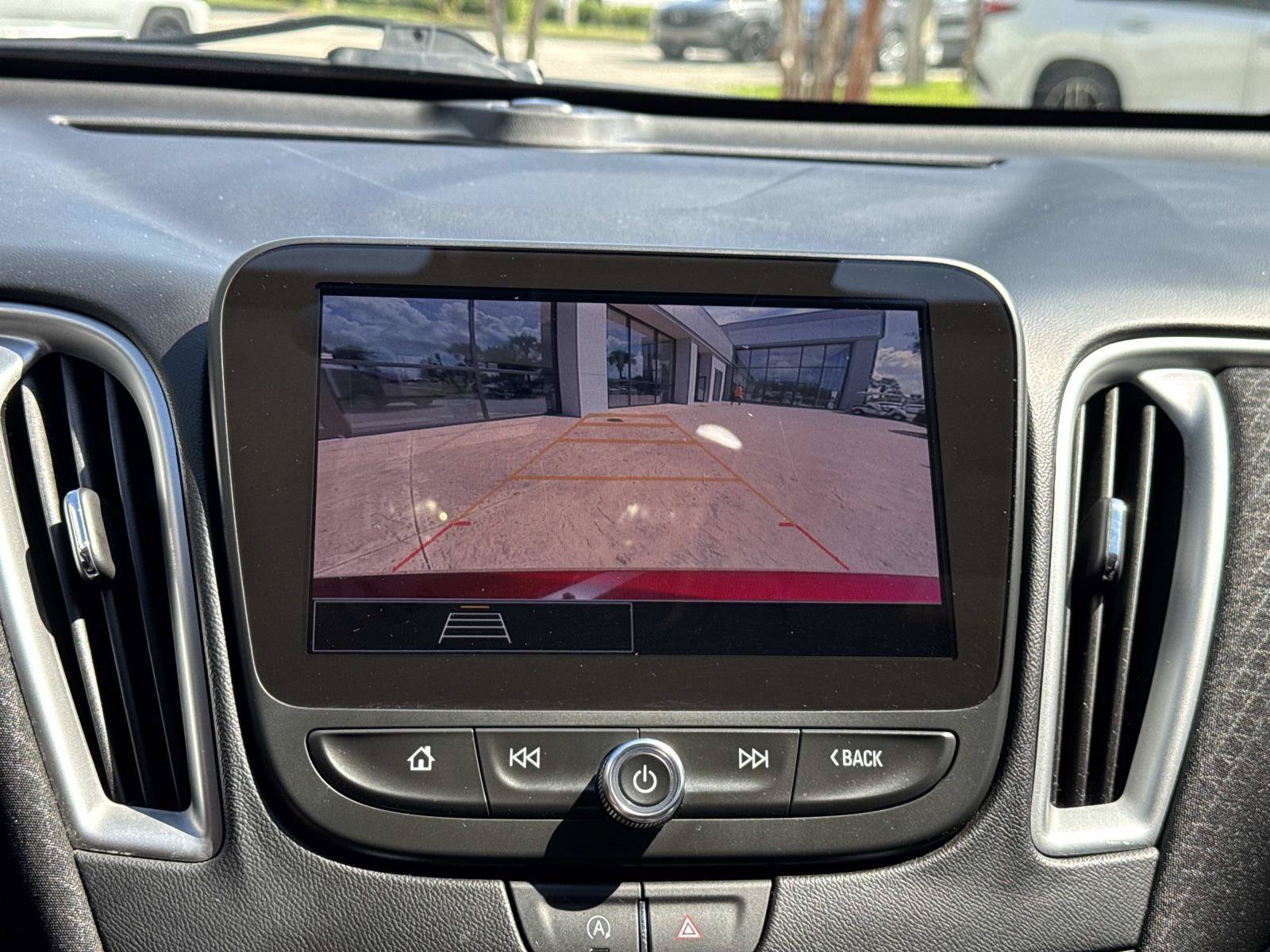 Used 2025 Chevrolet Malibu LT FWD image 23