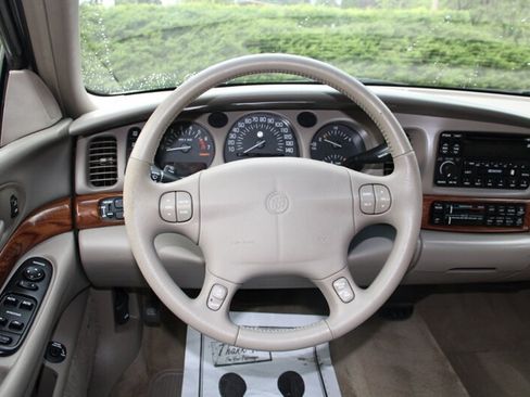 Used 2000 Buick Le Sabre Custom w/ Prestige Opt Pkg FWD image 17