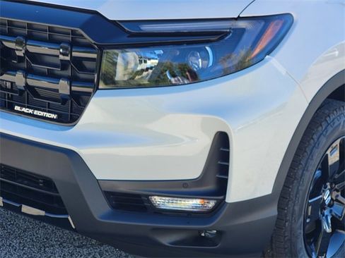 New 2026 Honda Ridgeline Black Edition image 10