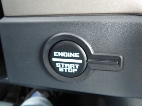 Used 2025 Ford Bronco Outer Banks image 25