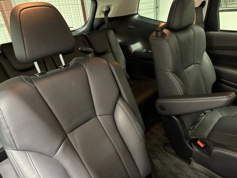 Used 2023 Subaru Ascent Limited w/ Technology Package image 28