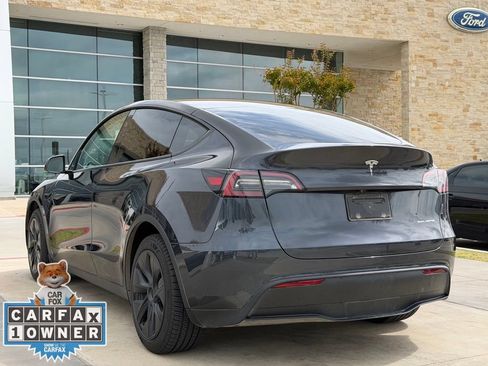 Used 2024 Tesla Model Y Long Range AWD/4WD image 10