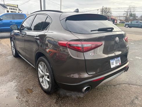Used 2018 Alfa Romeo Stelvio Ti Sport image 5