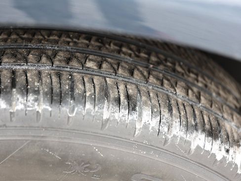 Used 2023 Volvo XC60 B5 Core image 12