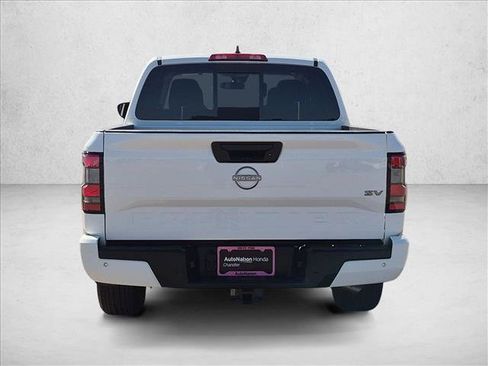 Used 2024 Nissan Frontier SV w/ SV Convenience Package RWD image 7