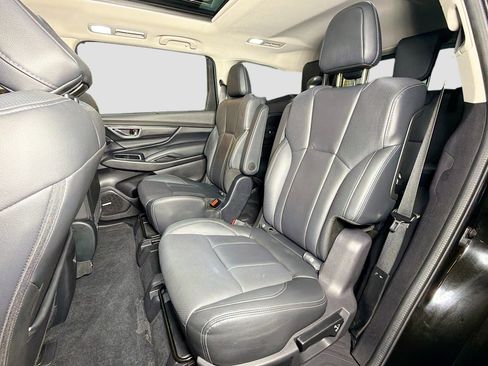 Used 2024 Subaru Ascent Limited w/ Technology Package image 28