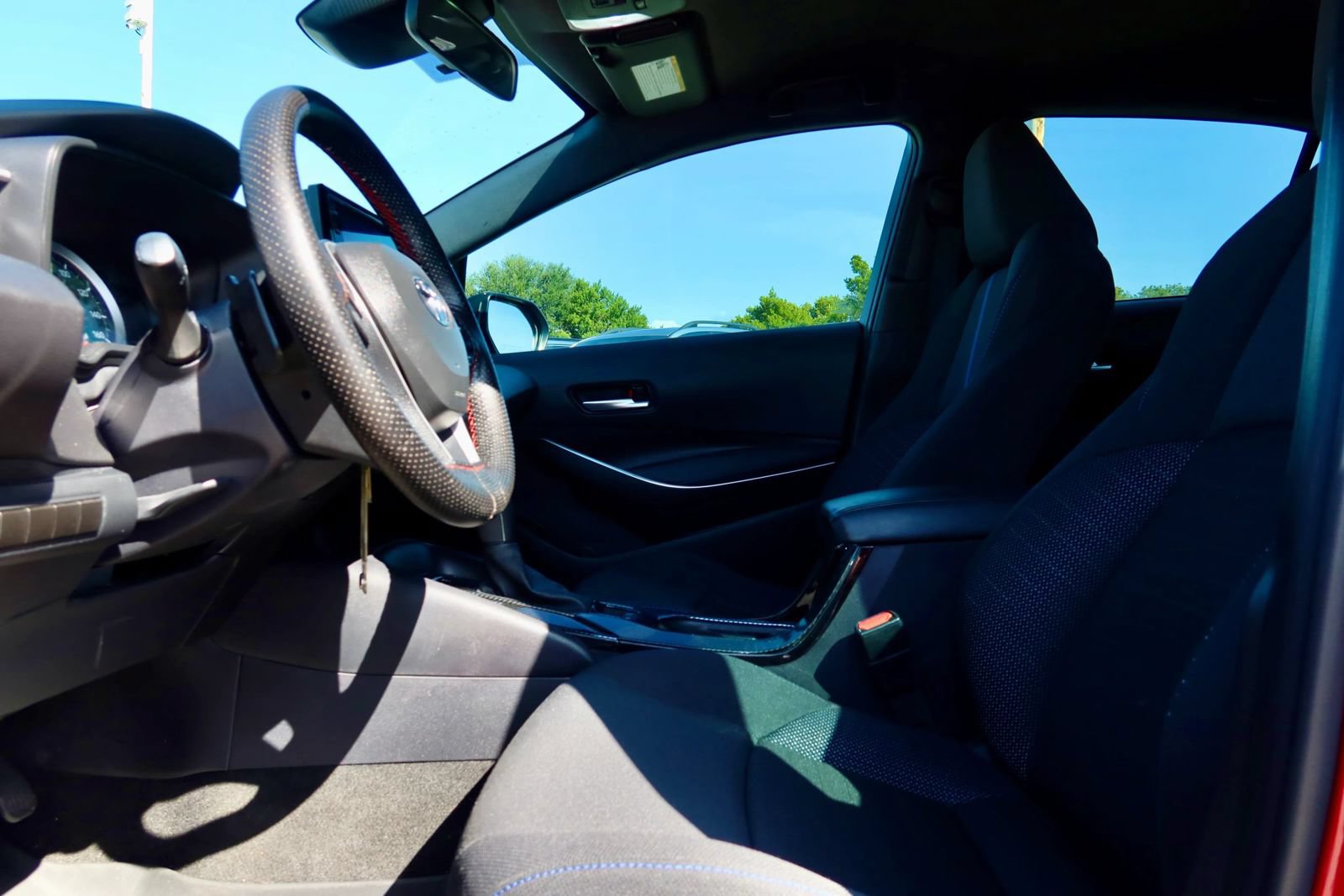Used 2022 Toyota Corolla SE FWD image 21