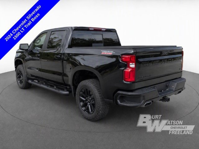 Used 2024 Chevrolet Silverado 1500 LT Trail Boss w/ Convenience Package II AWD/4WD image 4
