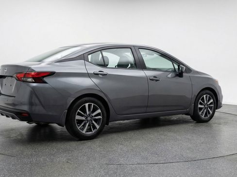 Used 2025 Nissan Versa SV image 9