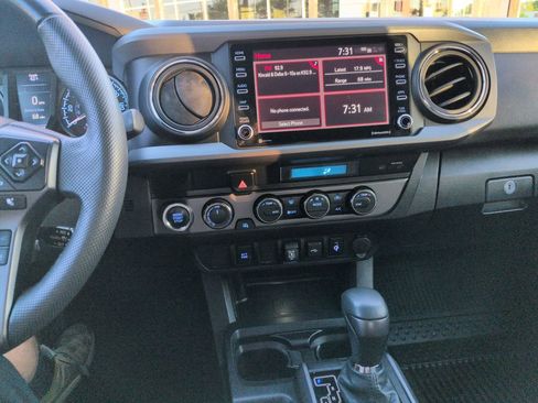 Used 2023 Toyota Tacoma TRD Off-Road AWD/4WD image 17
