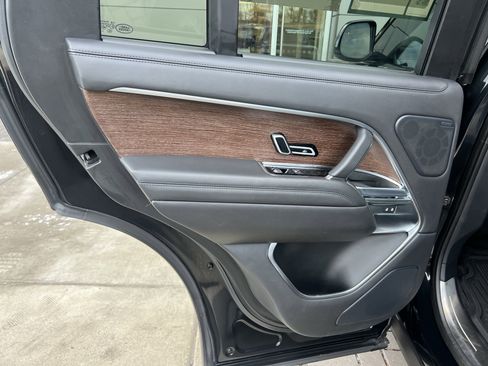 Certified 2023 Land Rover Range Rover SE image 31