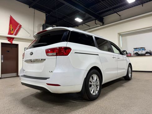 Used 2016 Kia Sedona LX FWD image 10