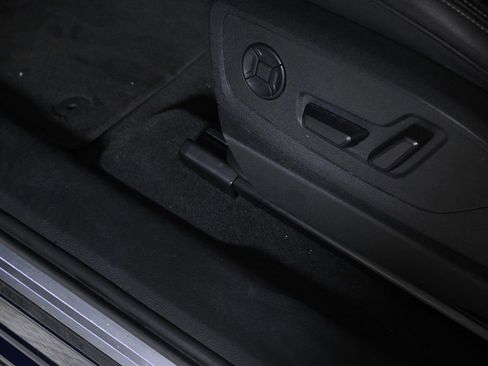 Used 2023 Audi e-tron Premium Plus w/ Premium Plus Package image 20