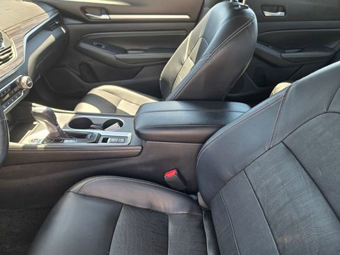 Used 2019 Nissan Altima 2.5 SL FWD image 12