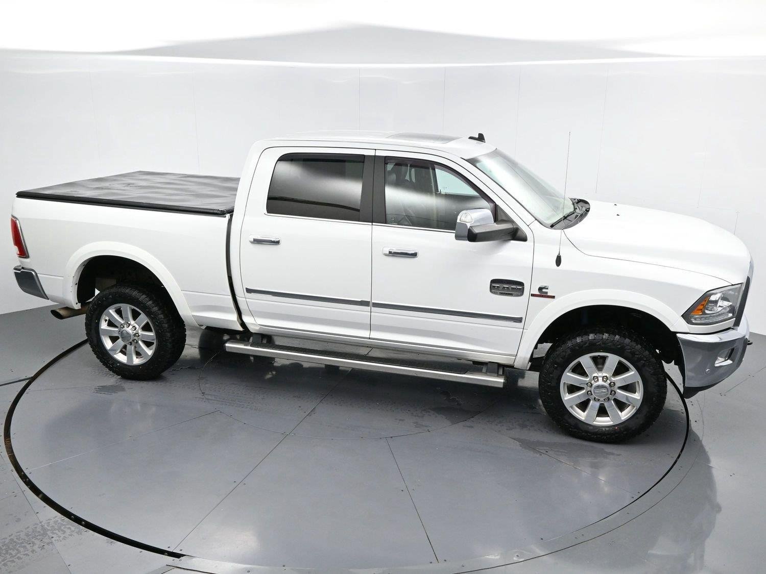Used 2018 RAM 2500 Longhorn w/ Convenience Group AWD/4WD image 40
